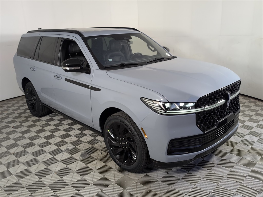 new 2025 Lincoln Navigator car, priced at $103,247