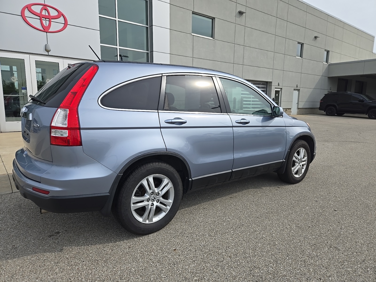 used 2010 Honda CR-V car, priced at $6,152