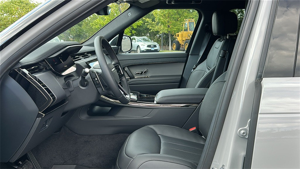 new 2025 Land Rover Range Rover Sport car, priced at $92,790