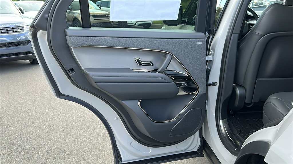 new 2025 Land Rover Range Rover Sport car, priced at $92,790