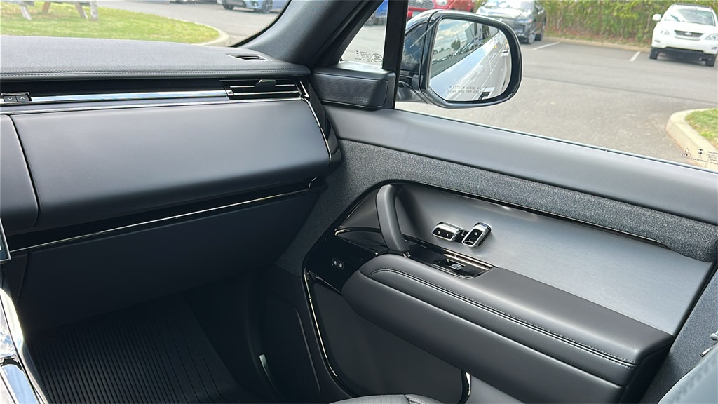 new 2025 Land Rover Range Rover Sport car, priced at $92,790