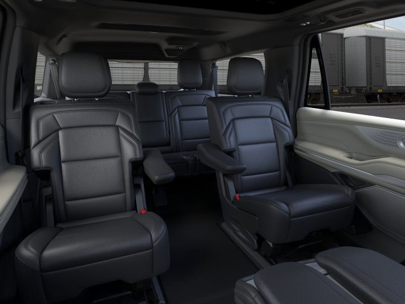 new 2025 Lincoln Navigator car, priced at $108,550