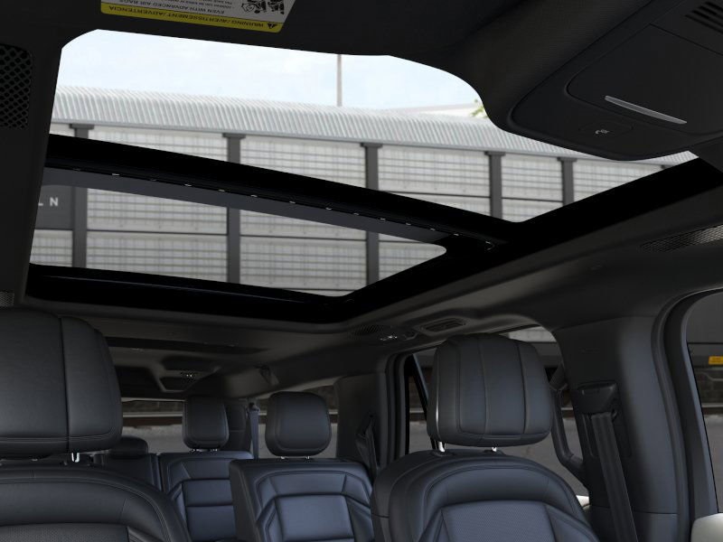 new 2025 Lincoln Navigator car, priced at $108,550