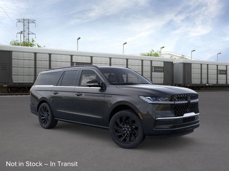 new 2025 Lincoln Navigator car, priced at $108,550