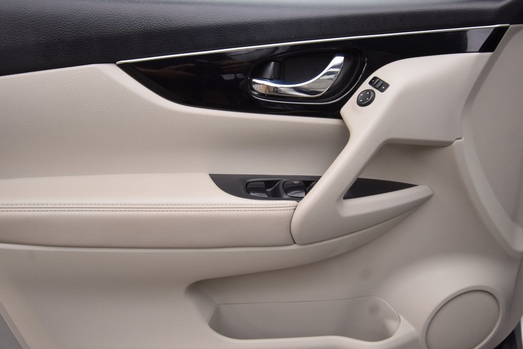 used 2018 Nissan Rogue Sport car, priced at $18,499