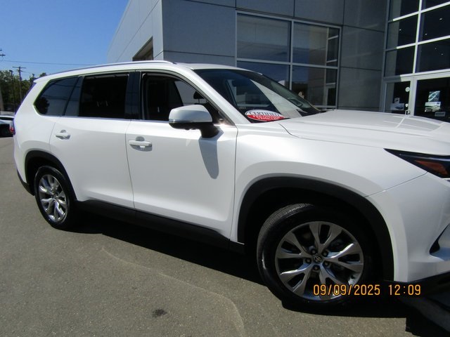 used 2025 Toyota Grand Highlander Hybrid car, priced at $52,999