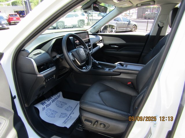 used 2025 Toyota Grand Highlander Hybrid car, priced at $52,999