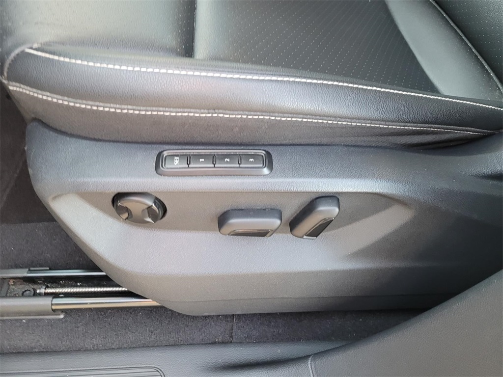 used 2021 Volkswagen Atlas car, priced at $24,805