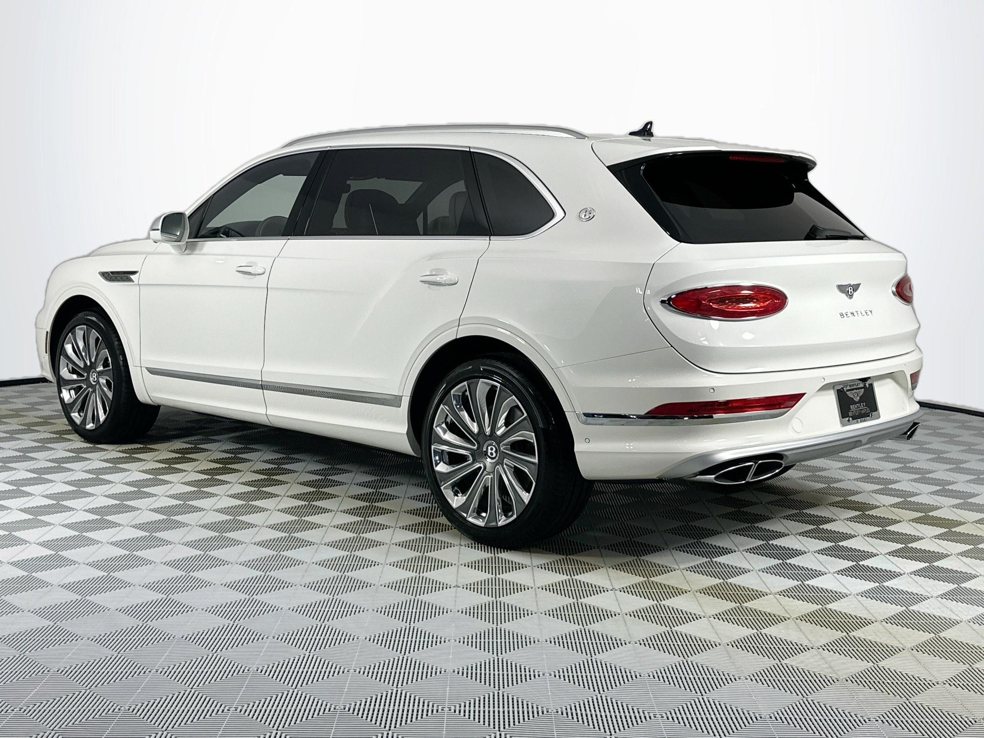 new 2025 Bentley Bentayga EWB car