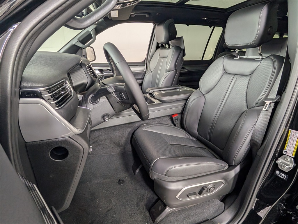 new 2025 Jeep Wagoneer L car, priced at $92,625