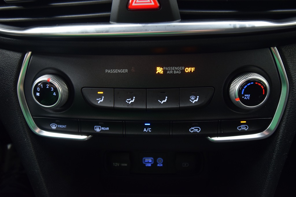 used 2020 Hyundai Santa Fe car, priced at $18,500