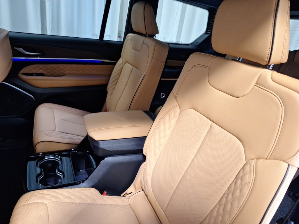 new 2025 Jeep Grand Cherokee L car, priced at $63,175