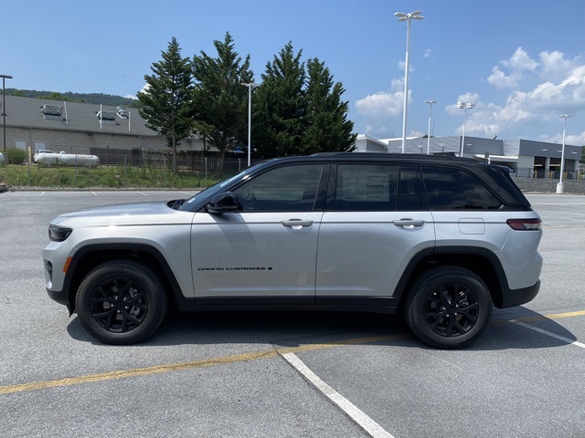 new 2025 Jeep Grand Cherokee car, priced at $36,444