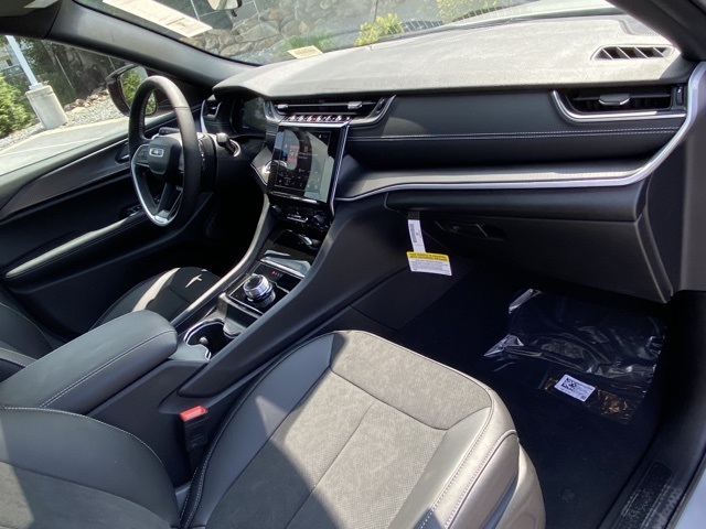 new 2025 Jeep Grand Cherokee car, priced at $36,444