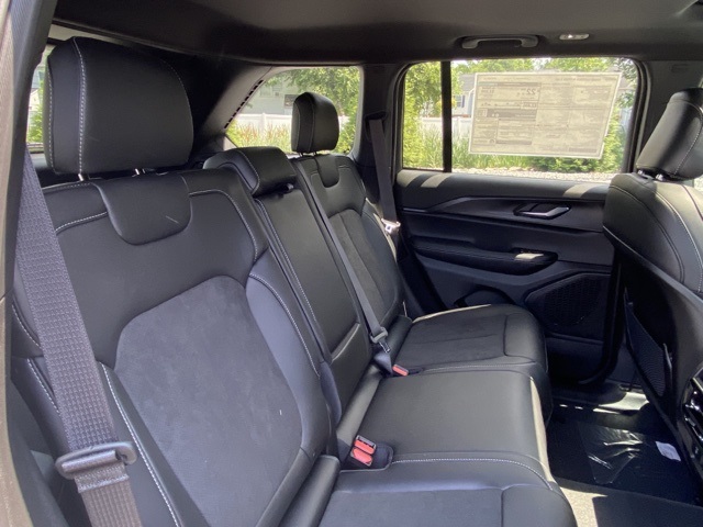 new 2025 Jeep Grand Cherokee car, priced at $36,444