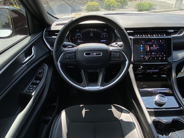 new 2025 Jeep Grand Cherokee car, priced at $36,444