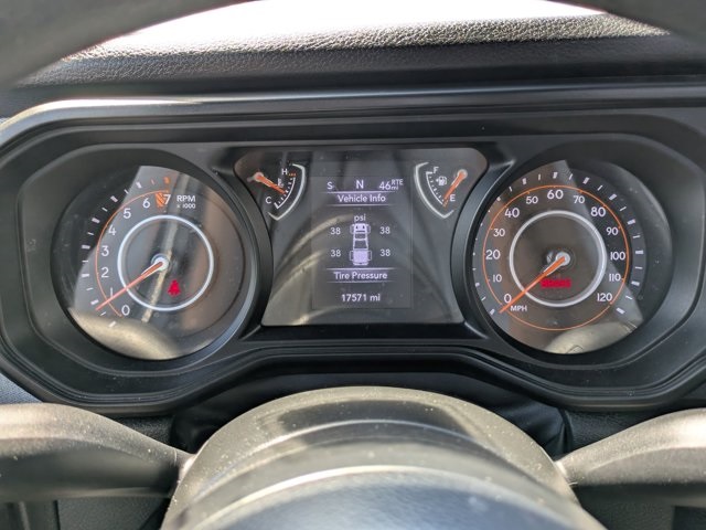 used 2024 Jeep Gladiator car, priced at $32,518