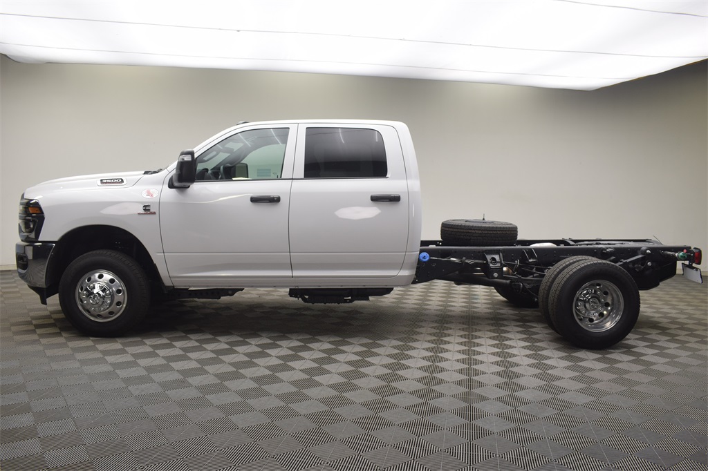 new 2025 Ram 3500 car, priced at $64,293