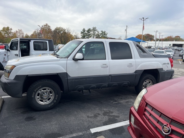 used 2003 Chevrolet Avalanche 2500 car, priced at $7,995