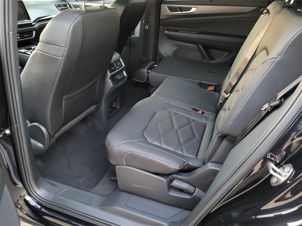 new 2026 Volkswagen Atlas Cross Sport car, priced at $46,589