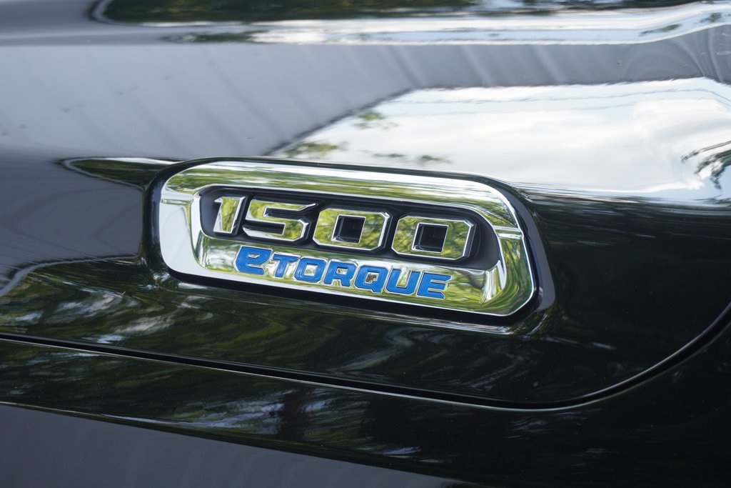 new 2025 Ram 1500 car, priced at $43,956