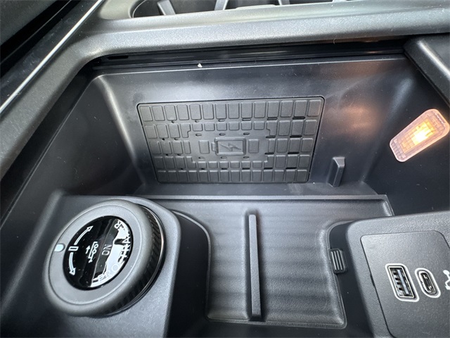new 2025 Ford Expedition car, priced at $82,447