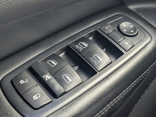 used 2015 Jeep Grand Cherokee car, priced at $9,218