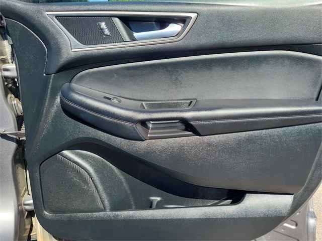 used 2022 Ford Edge car, priced at $24,999
