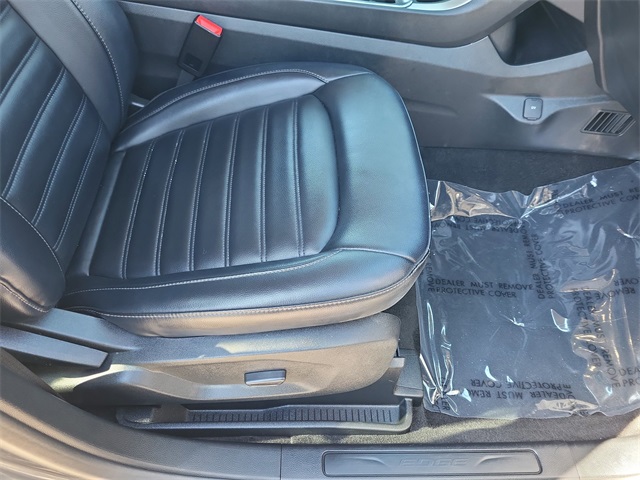 used 2022 Ford Edge car, priced at $24,999