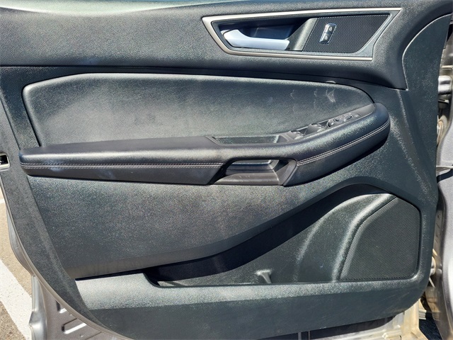 used 2022 Ford Edge car, priced at $24,999