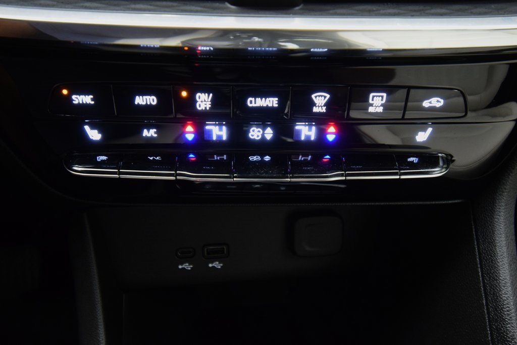 used 2024 Buick Encore GX car, priced at $31,100