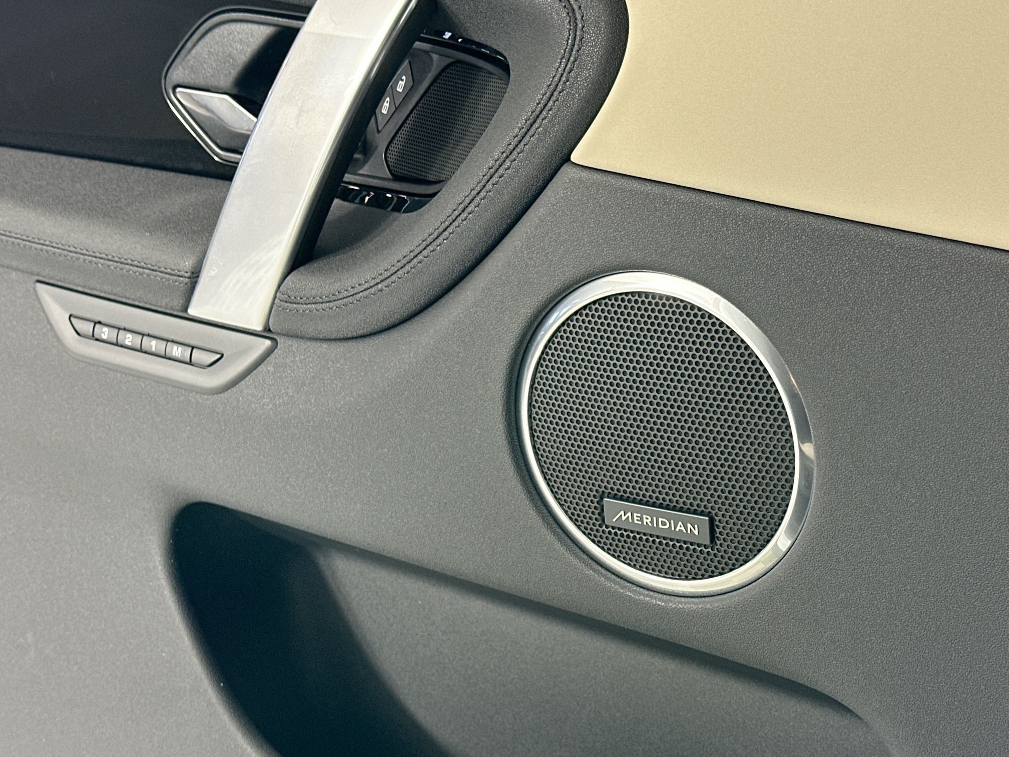 new 2025 Land Rover Discovery Sport car, priced at $52,678