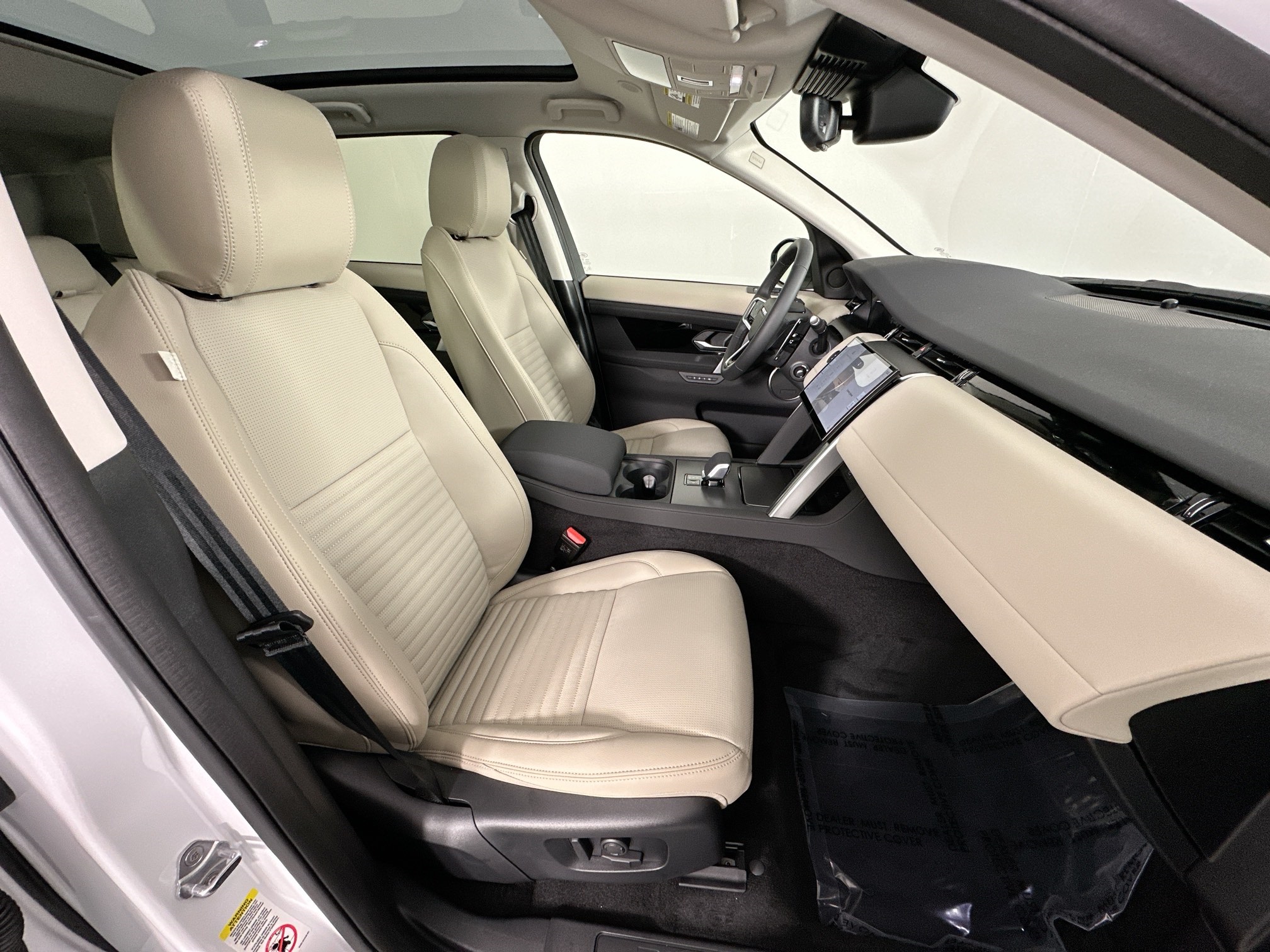 new 2025 Land Rover Discovery Sport car, priced at $52,678