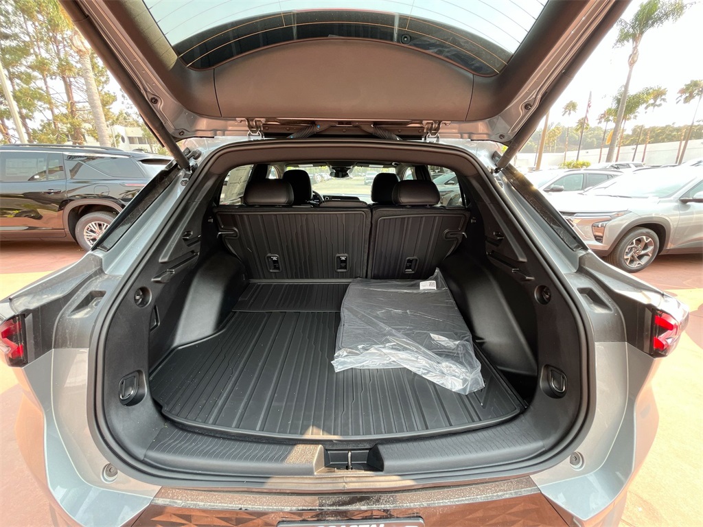 new 2025 Chevrolet Equinox EV car, priced at $40,017