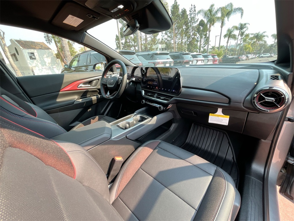 new 2025 Chevrolet Equinox EV car, priced at $40,017
