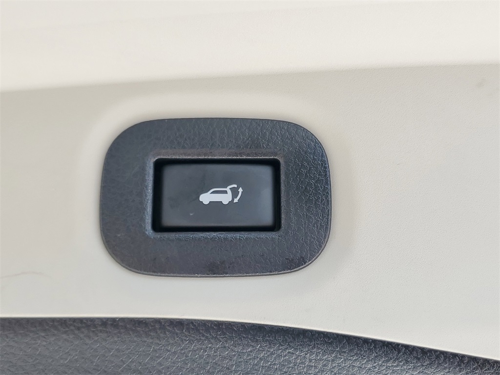 used 2018 Nissan Rogue car, priced at $13,896