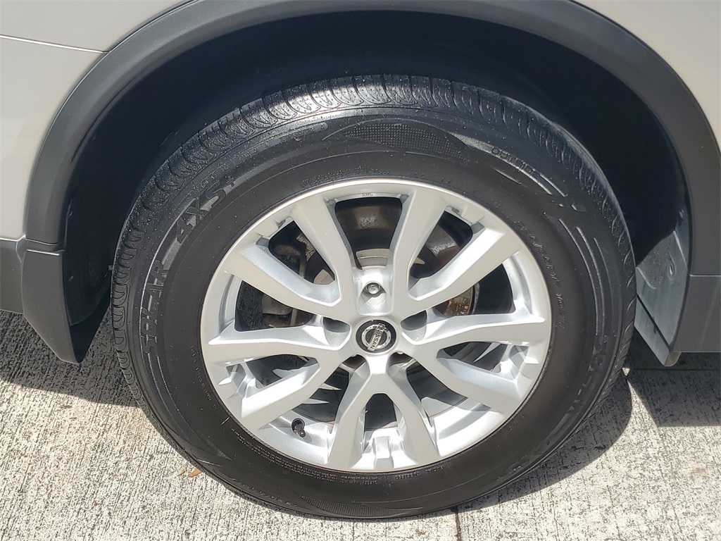 used 2018 Nissan Rogue car, priced at $13,896