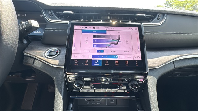 new 2025 Jeep Grand Cherokee L car, priced at $50,014