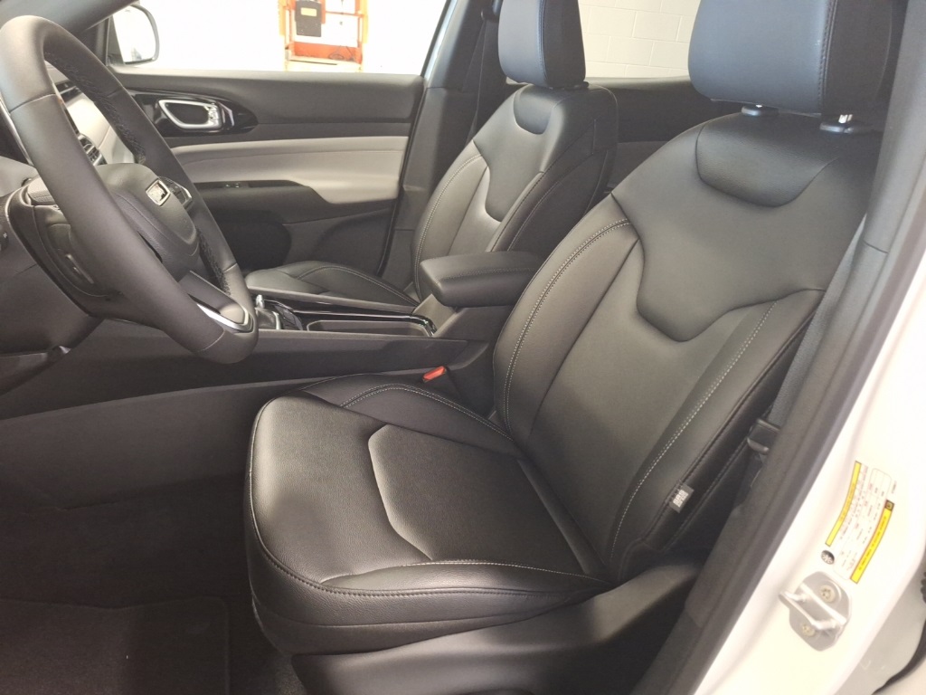 new 2025 Jeep Compass car, priced at $32,623