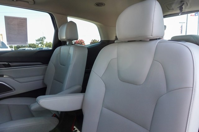used 2022 Kia Telluride car, priced at $32,000