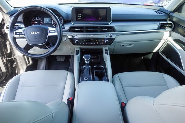 used 2022 Kia Telluride car, priced at $32,000