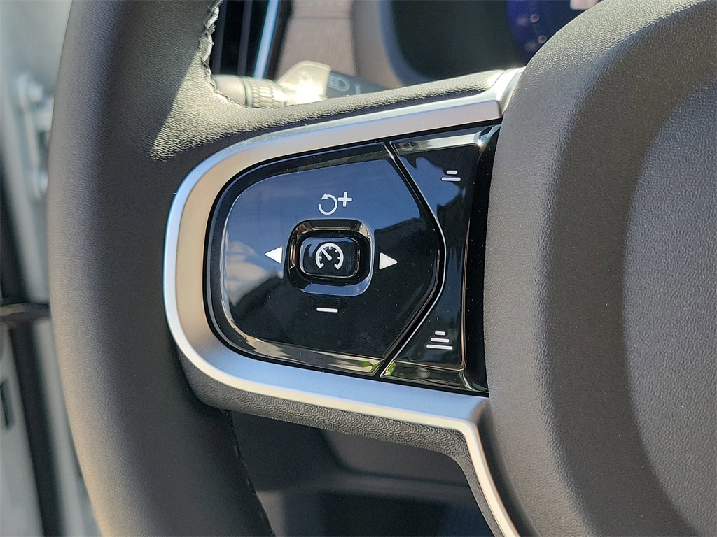 new 2026 Volvo XC90 car, priced at $71,655