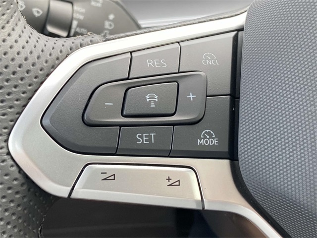 new 2025 Volkswagen Tiguan car, priced at $39,881