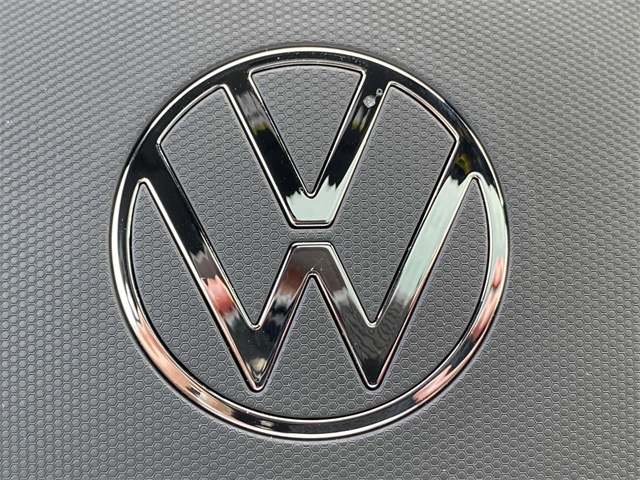 new 2025 Volkswagen Tiguan car, priced at $39,881