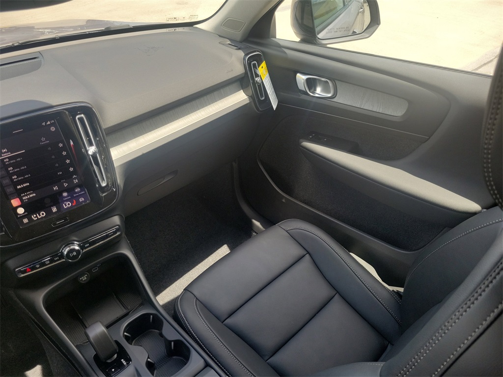 new 2026 Volvo XC40 car, priced at $42,295