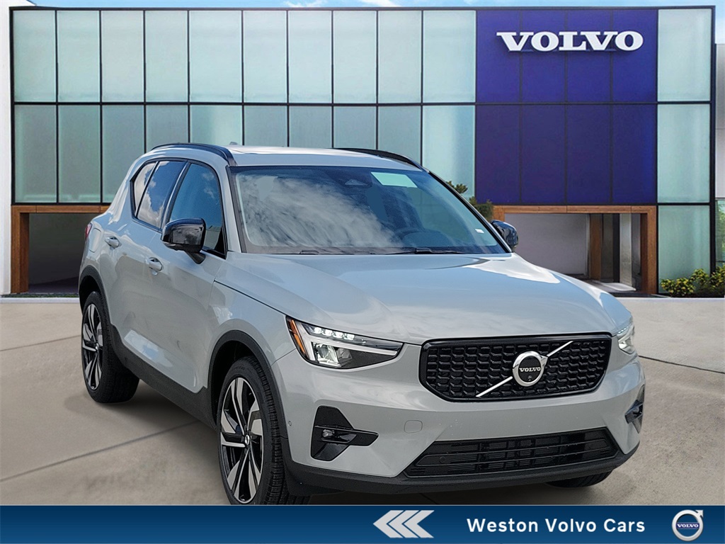 new 2026 Volvo XC40 car, priced at $46,425