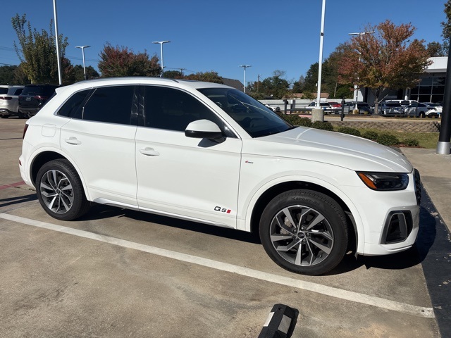 used 2023 Audi Q5 car, priced at $27,885