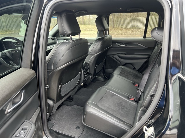 used 2024 Jeep Grand Cherokee car, priced at $35,906