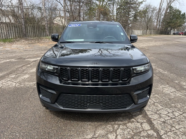 used 2024 Jeep Grand Cherokee car, priced at $35,906