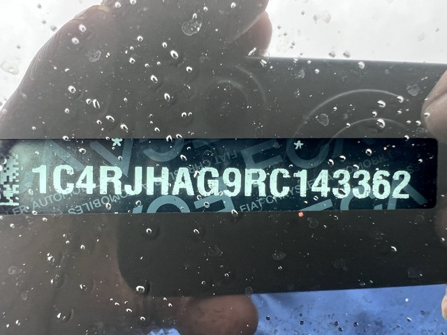 used 2024 Jeep Grand Cherokee car, priced at $35,906